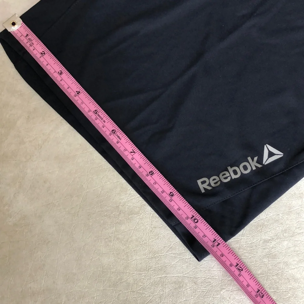 Reebok Men’s PlayDry Classic Cut for Built-In Performance Workout Shorts Size S